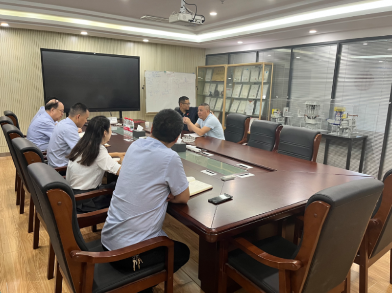 深化技術(shù)交流，共促產(chǎn)業(yè)發(fā)展 ——客戶蒞臨我司開展鎳鉬提煉交流爐技術(shù)交流活動