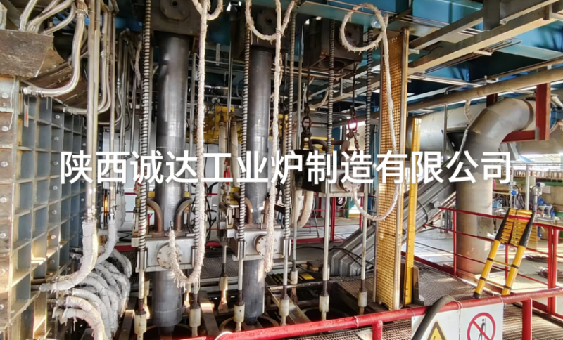 匠心筑造 出海賦能——我公司印尼側(cè)吹爐渣室電極加熱系統(tǒng)現(xiàn)場(chǎng)安裝調(diào)試有序開展
